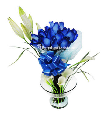 FAZ011 - Arreglo con Flores Azules