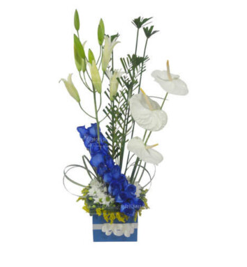 FAZ002 - Arreglo con Flores Azules