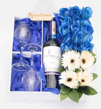 FAZ013 - ARREGLO DE FLORES AZULES