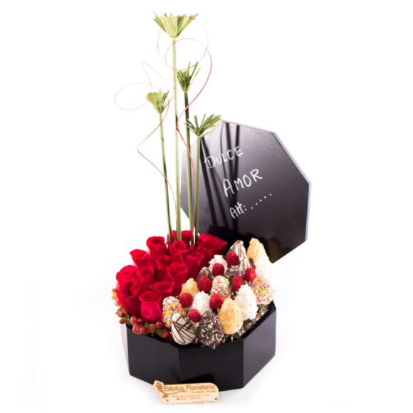 FLF020– ARREGLO CON ROSAS Y FRESAS AL CHOCOLATE - Imagen 2