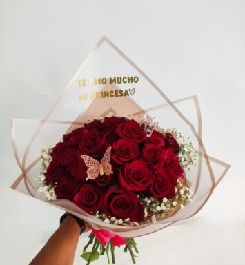 BOU049- BOUQUET DE ROSAS
