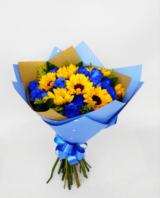 BOU065-BOUQUET ROSAS AZULES