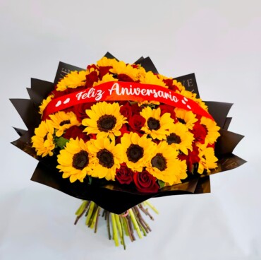 BOU073-BOUQUET ROSAS ROJAS Y GIRASOLES
